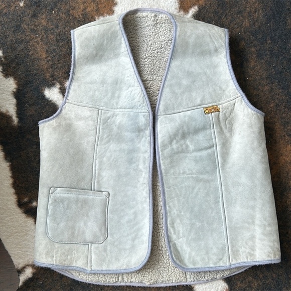 Amigos vintage idlinina bitola Jackets & Blazers - Shearling real soft and cozy wool vest, size L , vintage amigos brand stunning